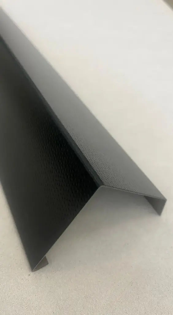 Dakkap 65x65x3000mm Antraciet