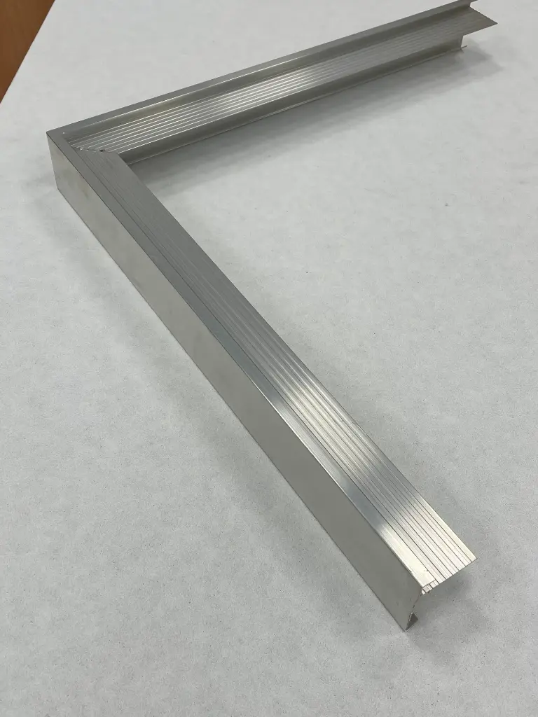 Uitwendige hoekstuk 60x45mm