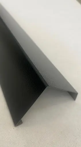 [HK000456] Dakkap 65x65x3000mm Antraciet