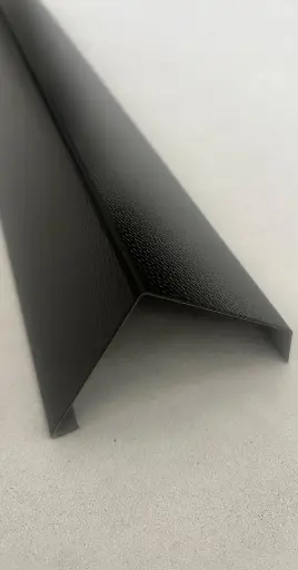 [HK000737] Dakkap 65x65x3000mm zwart